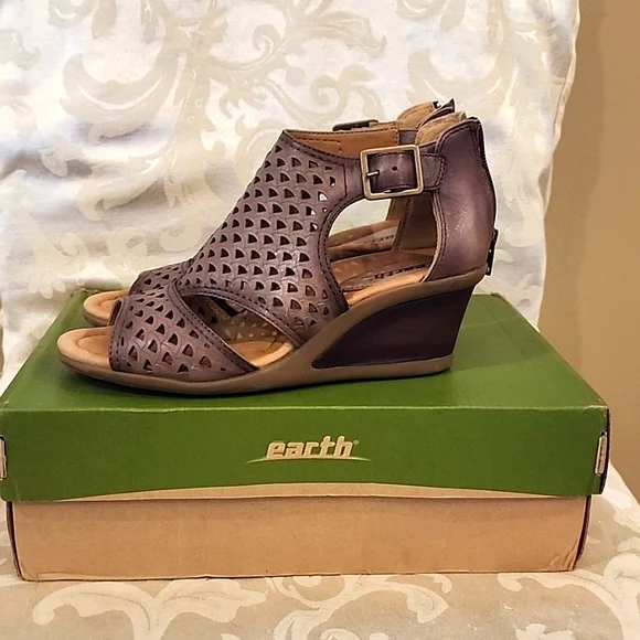 Wedges - Picture 1 of 5